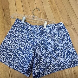 Lilly Pulitzer Blue and White Patterned Women's Shorts